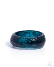 Load image into Gallery viewer, Eye-Catching Evening Blue Bangle