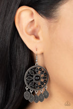 Load image into Gallery viewer, Sagebrush Symphony Black Earring