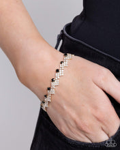 Load image into Gallery viewer, Fateful Finish Black Bracelet