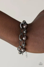 Load image into Gallery viewer, Glimmer Takes All Black Necklace