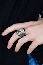 Load image into Gallery viewer, Spotlight Sparkle Silver Ring