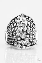 Load image into Gallery viewer, Spotlight Sparkle Silver Ring