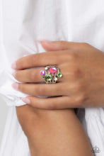 Load image into Gallery viewer, Timeless Trickle Green Ring