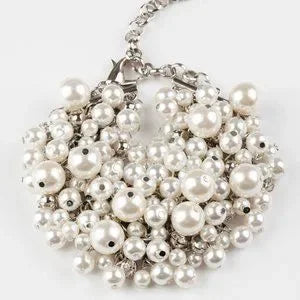 Fashion-Rate Fashionista White Zi Bracelet 2018
