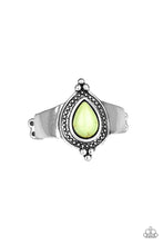 Load image into Gallery viewer, Mineral Minimalist Green Skinny Band Ring