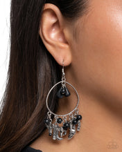 Load image into Gallery viewer, Western Whisper Black Earrings