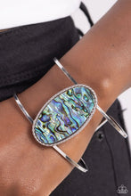 Load image into Gallery viewer, Enigmatic Energy Blue Bracelet