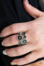 Load image into Gallery viewer, Floral Crowns Black Ring