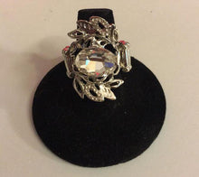 Load image into Gallery viewer, Glamour Garden White Ring