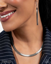 Load image into Gallery viewer, Herringbone Haute Silver Choker