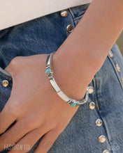 Load image into Gallery viewer, Badlands Beginning Blue Bracelet