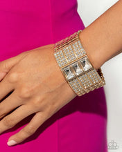 Load image into Gallery viewer, Dramatic Diva Gold Bracelet