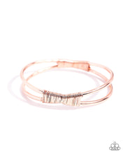 Load image into Gallery viewer, Tactile Thrill Copper Bangle