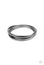 Load image into Gallery viewer, Trending in Tread Black Bangles