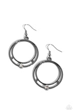 Load image into Gallery viewer, Refined Rotation Black Earrings