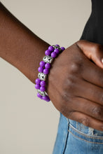 Load image into Gallery viewer, Daisy Debutante Purple Bracelet