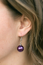 Load image into Gallery viewer, Up Close and Personal Purple Necklace