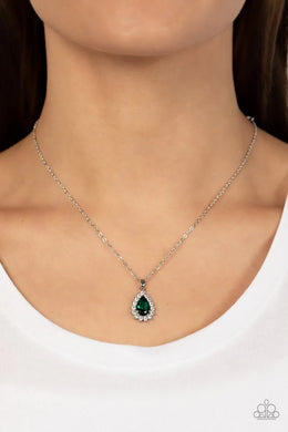 A Guiding Socialite Green Necklace