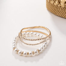 Load image into Gallery viewer, Delicate Debut Gold Bracelet