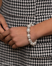 Load image into Gallery viewer, Hypnotizing History White Bracelet