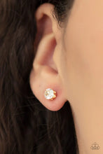 Load image into Gallery viewer, Delicately Dainty Gold Post Earrings