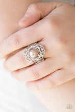 Load image into Gallery viewer, Pearl Princess Brown Ring