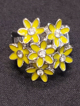 Load image into Gallery viewer, Blooming Bouquets Yellow Ring
