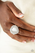 Load image into Gallery viewer, Lovely Luster White Ring