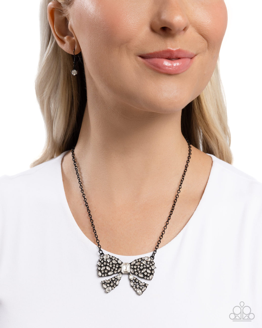 Bewitching Bow Black Necklace
