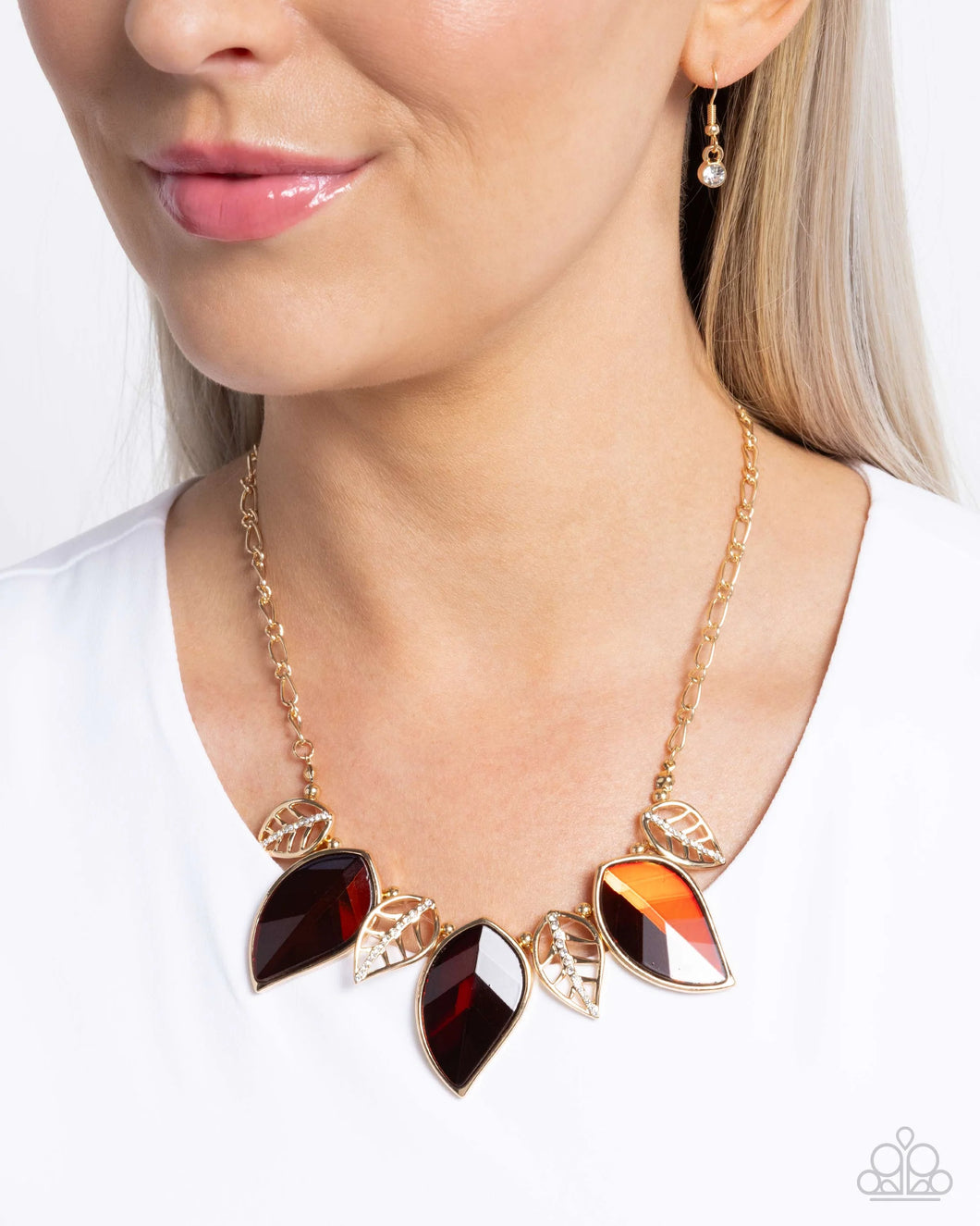 Leafy Leader Brown Necklace