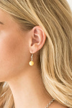 Load image into Gallery viewer, Very Visionary Yellow Necklace