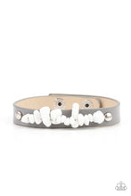 Load image into Gallery viewer, Pebble Paradise Silver Wrap