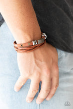 Load image into Gallery viewer, Road Rally Brown Snap Bracelet