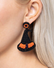 Load image into Gallery viewer, Witch Hunt Black Earrings