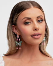Load image into Gallery viewer, Fluttering Finish Multi Post Earrings