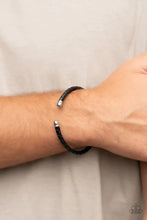 Load image into Gallery viewer, Rustic Wrangler Black Men’s Cuff