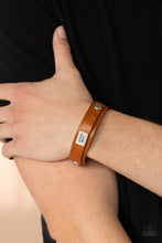 Load image into Gallery viewer, Don’t Quit Now Brown Snap Bracelet