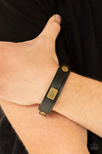 Load image into Gallery viewer, Don’t Quit Now Black Snap Bracelet