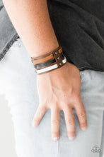 Load image into Gallery viewer, Grizzly Ground Brown Snap Bracelet