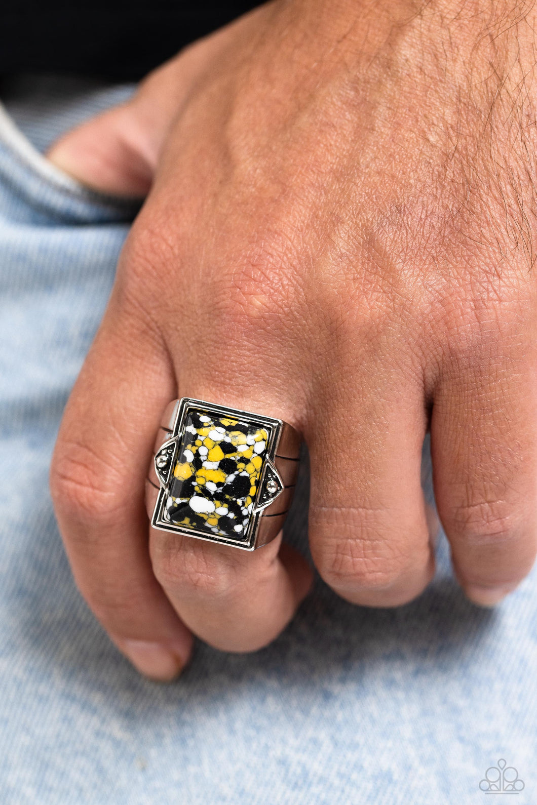 Startling Stones Yellow Men’s Ring