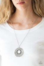 Load image into Gallery viewer, Chicly Centered Purple Necklace