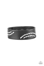 Load image into Gallery viewer, Rural Roamer Black Snap Bracelet