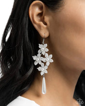 Load image into Gallery viewer, Vintage Veining White Earrings