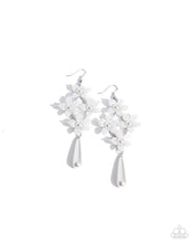 Load image into Gallery viewer, Vintage Veining White Earrings