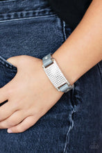 Load image into Gallery viewer, Urban Rivalry Silver Wrap