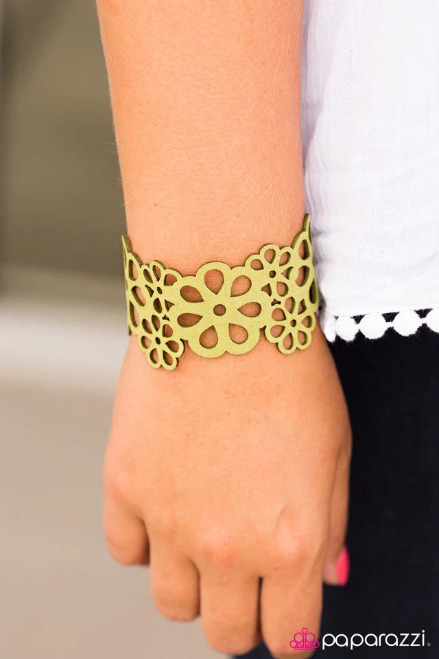 Life’s A Garden Green Wrap