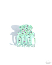 Load image into Gallery viewer, Delicate Demeanor Multi Hair Claw