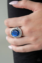 Load image into Gallery viewer, Queen Scene Blue Ring
