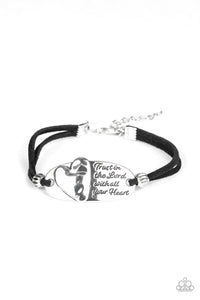 A full Heart Silver Clasp Bracelet