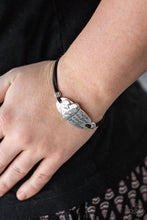 Load image into Gallery viewer, A full Heart Silver Clasp Bracelet